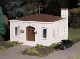 Police Station with Police Car O Scale