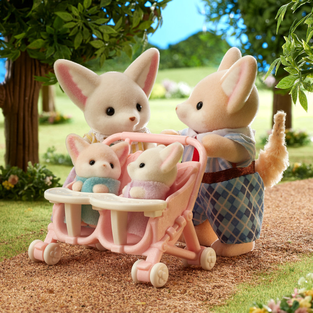 Calico Critters Fennec Fox Family Eugene Toy & Hobby