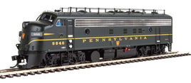 HO EMD FP7 - F7B Standard DC -- Pennsylvania Railroad 9846A, 9846B (Brunswick Green, single Dulux Gold strip