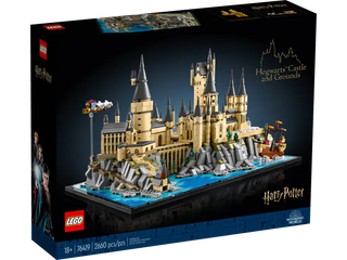 LEGO Harry Potter Hogwarts Castle and Grounds
