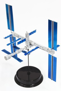 ISS International Space Station (1/400th Scale) Plastic Model Kit