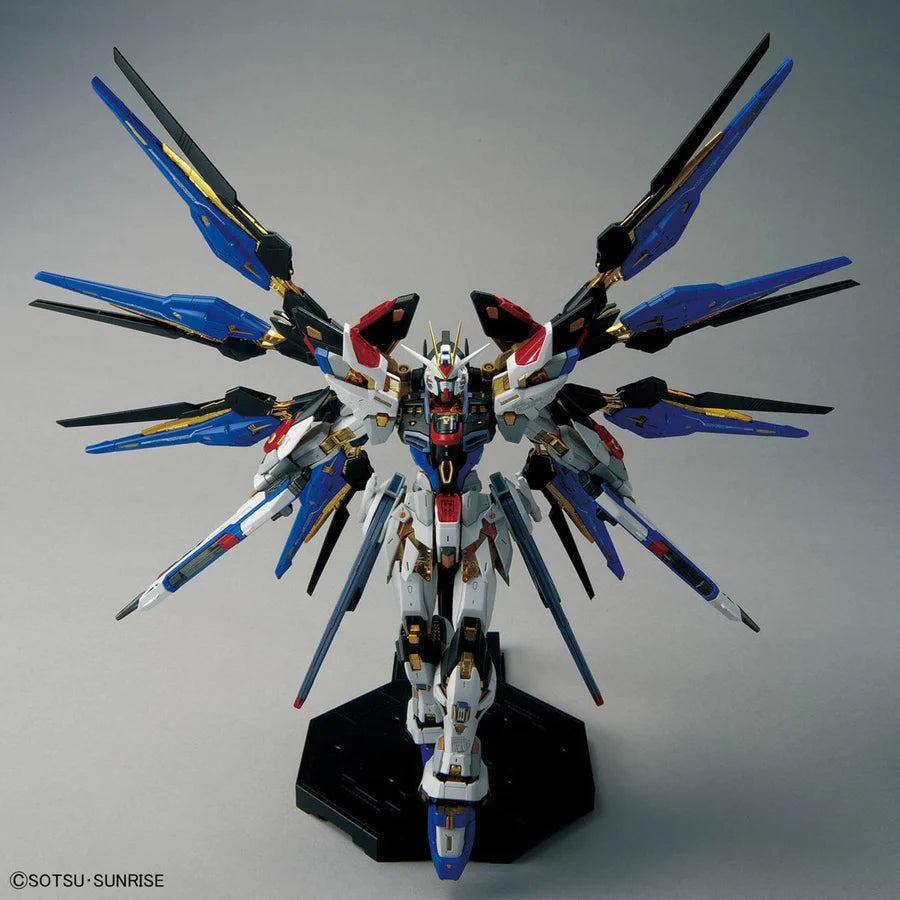 MGEX Strike Freedom Gundam (1/100th Scale) Plastic Gundam Model