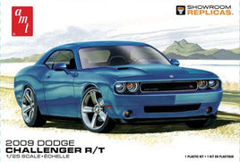 2009 Dodge Challenger R/T (1/25 Scale) Vehicle Model Kit