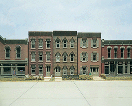 Townhouse Flats / 3 Fronts Kit HO Scale