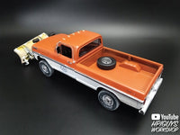 1972 Ford F-250 4x4 with Snow Plow (1/25 Scale) Vehicle Model Kit MOE2568