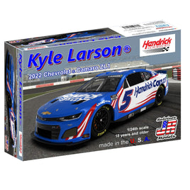 Kyle Larson 2022 NASCAR Next Gen  Camaro ZL1 [Patriotic] (1/24) Vehicle Model Kit