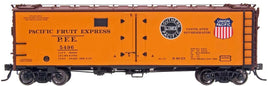 HO Scale - R-40-10 Refrigerator Car - Pacific Fruit Express #43817 - Double Herald Car -