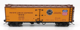 HO Scale - R-30-18 Wooden Refrigerator Car - PFE Double Herald