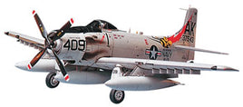 Skyraider AD-6 Airplane (1/48 Scale) Aircraft Model Kit