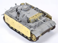PzKpfw III Ausf M with Side-Skirt (1/35 Scale) Military Model Kit