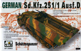 Sd.Kfz.251/1 Ausf D Schutzenpanzer (1/35 Scale) Military Model Kit
