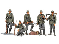 German Infantry Set Mid WWII (1/35 Scale) Military Model Kit