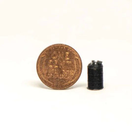 HO Steel Drum with Trash -- pkg(5)